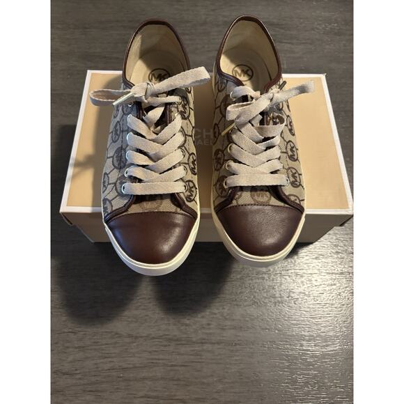 Michael Kors City Sneaker in Mocha 45F2MCFS3Y Monogram In Size 9 1/2 - Picture 1 of 6